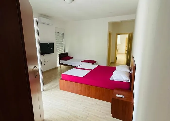 White Pearl Apartments
