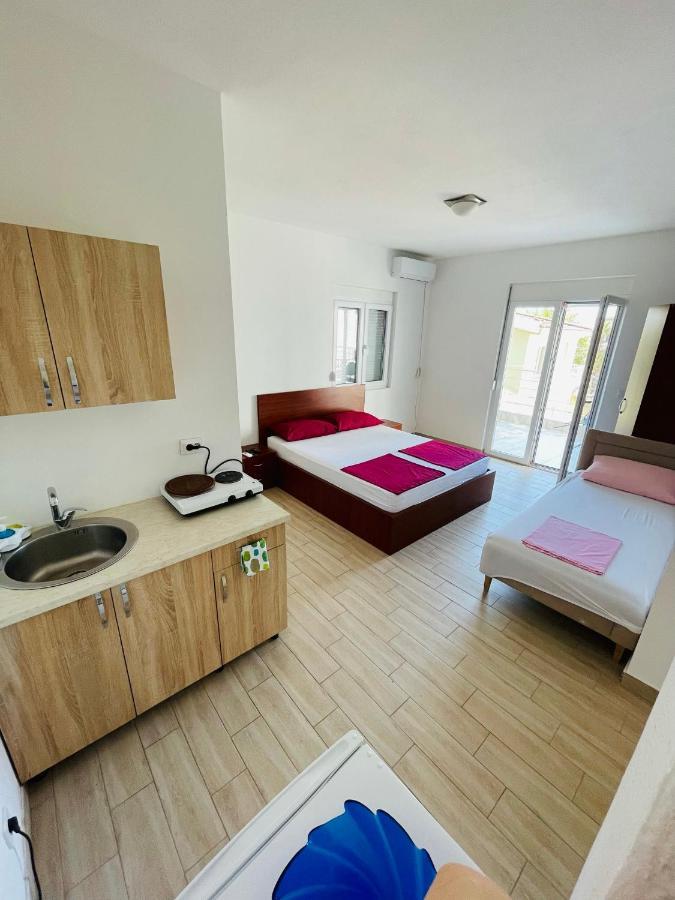 Apartment White Pearl Bar